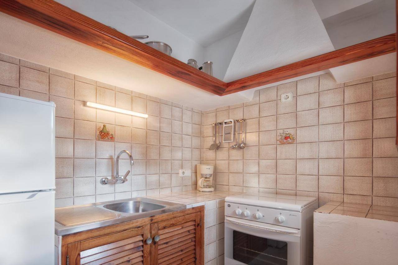 Alojamientos Turisticos Cardona - Apartamento 1 Hab. Standart Es Pujols Exterior foto